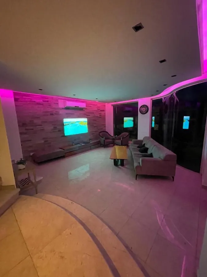 בית הארחה Villa Family Eilat With Heated Pool