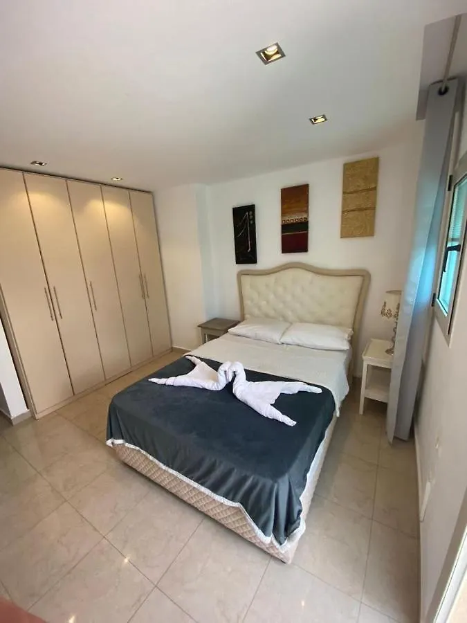 Villa Family Eilat With Heated Pool Guest house